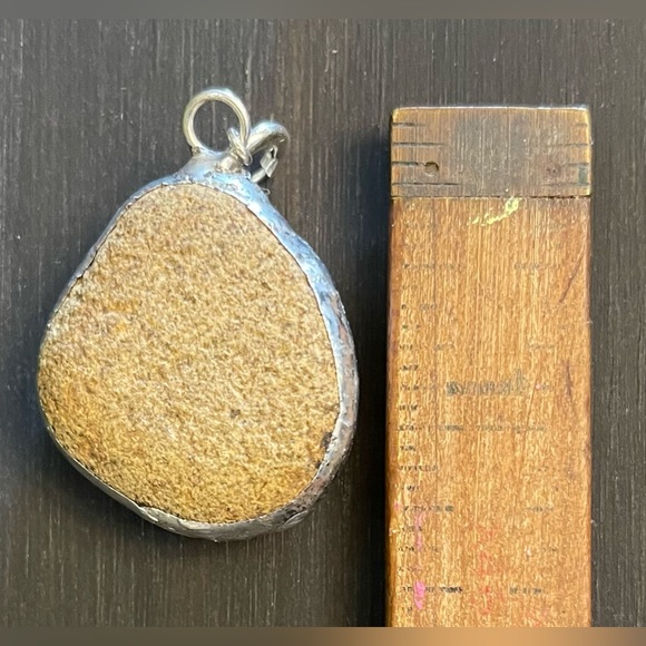 Pendant - Picture 2 of 5